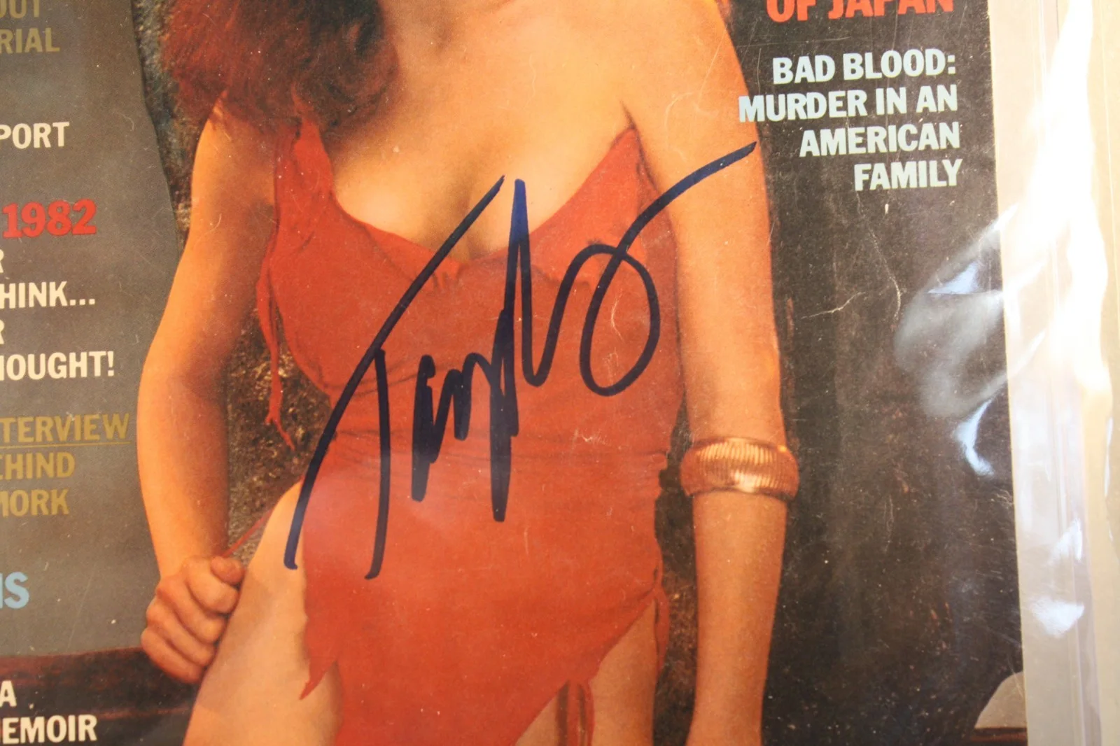 Tanya Roberts — Tanya Roberts Autographed PLAYBOY Cover JSA Authentication, image 3