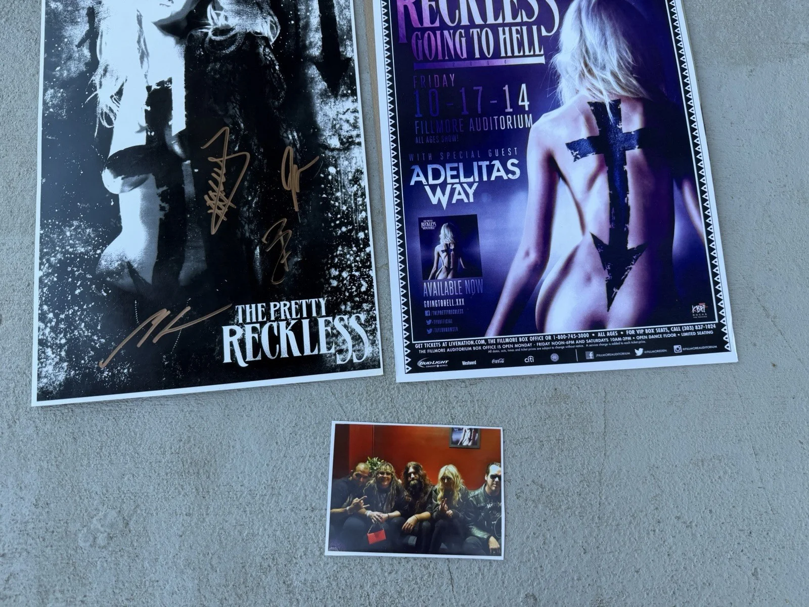 The Pretty Reckless autographed concert poster Taylor Momsen Others & Extra Nice, изображение 2