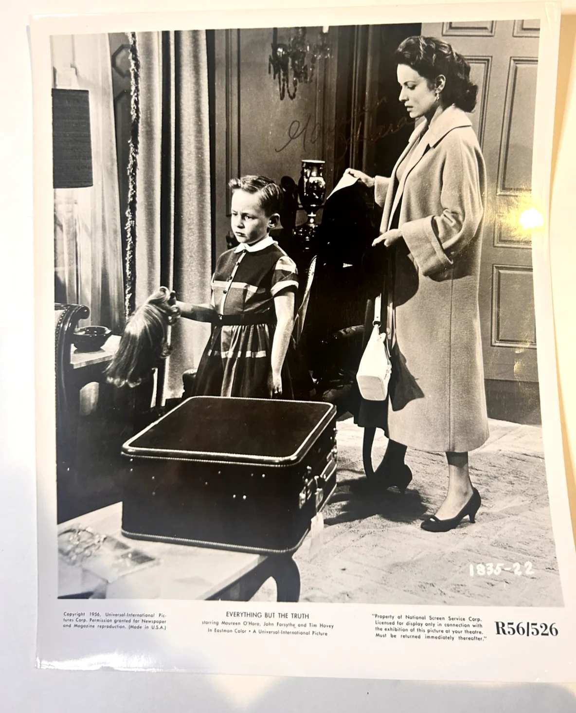 Maureen O’Hara — Maureen O’Hara Signed Autographed 8x10 Vintage Photo Everything But the Truth 56