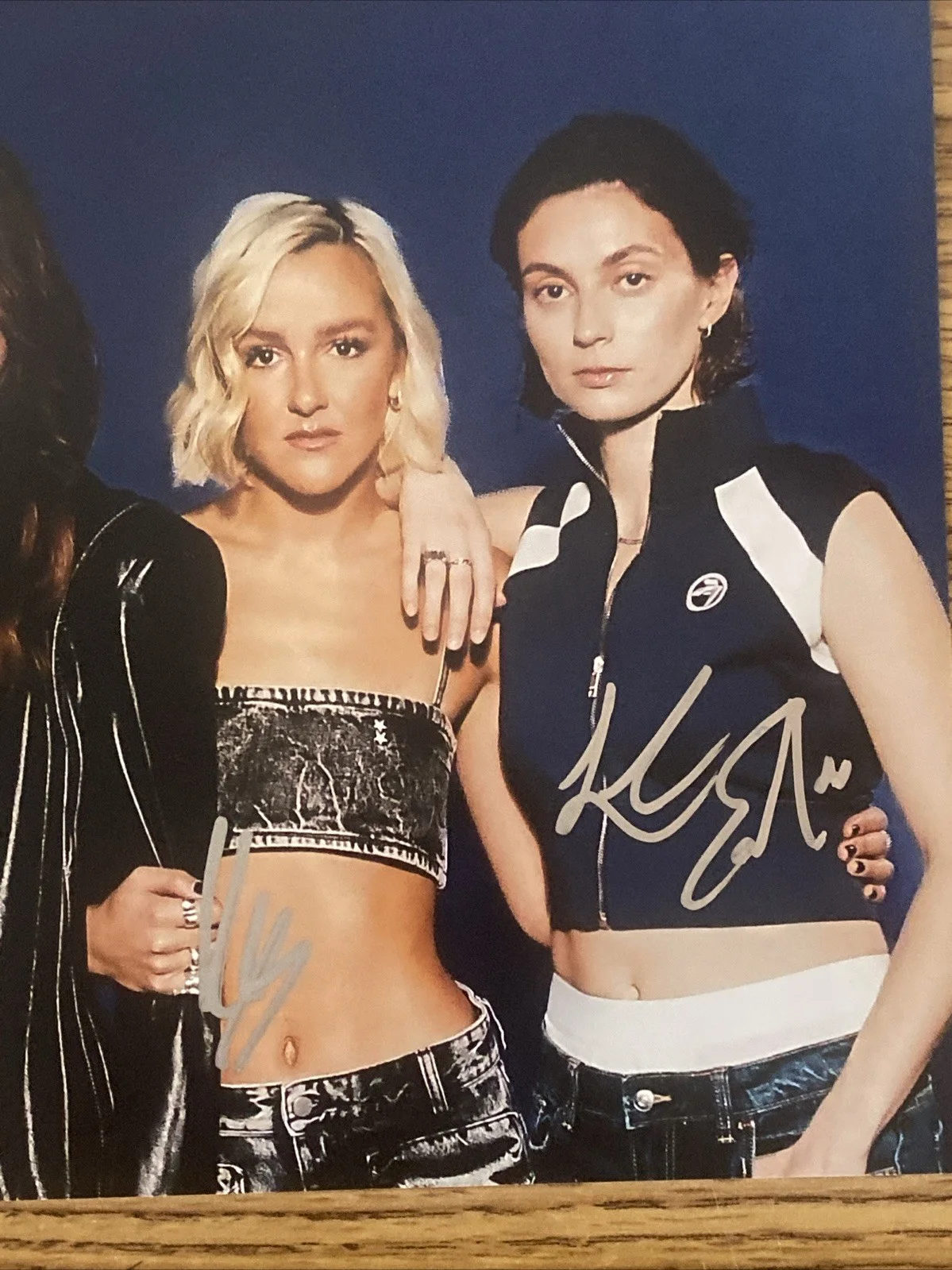 The Beaches Band Full Autographed 8x10 Photo Jordan Miller +3, image 3