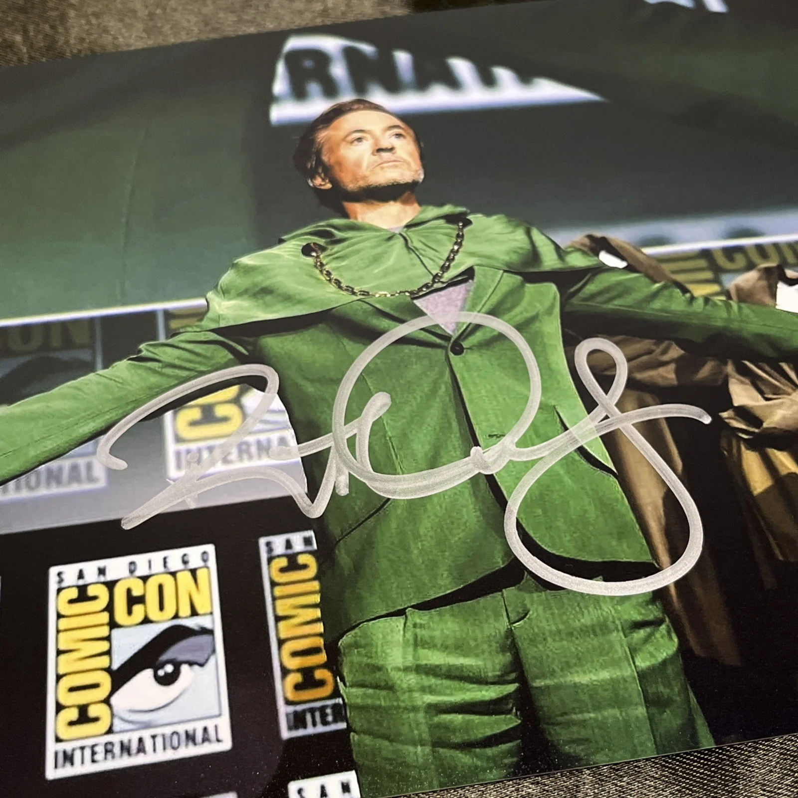 Robert Downey Jr — Robert Downey Jr - Signed 8x10 Photo - RARE - With COA - “Doom”, image 2