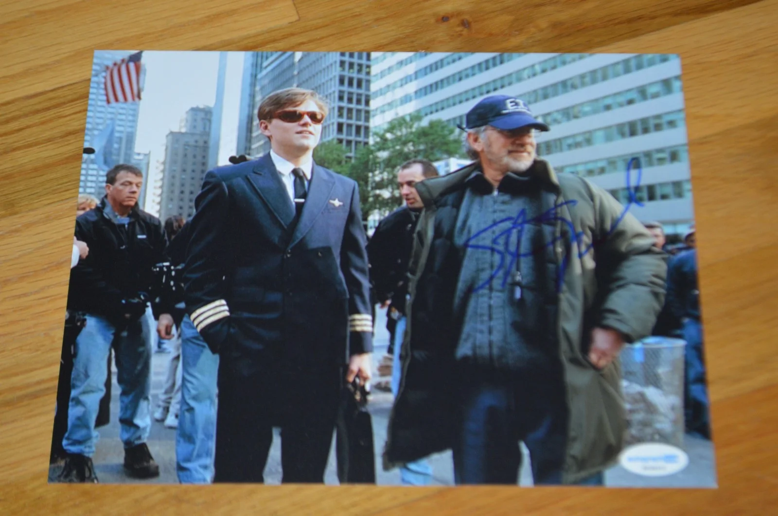 Steven Spielberg — Steven Spielberg Signed 8x10 "Catch Me If You Can" Photo with AUTOGRAPH Hologram