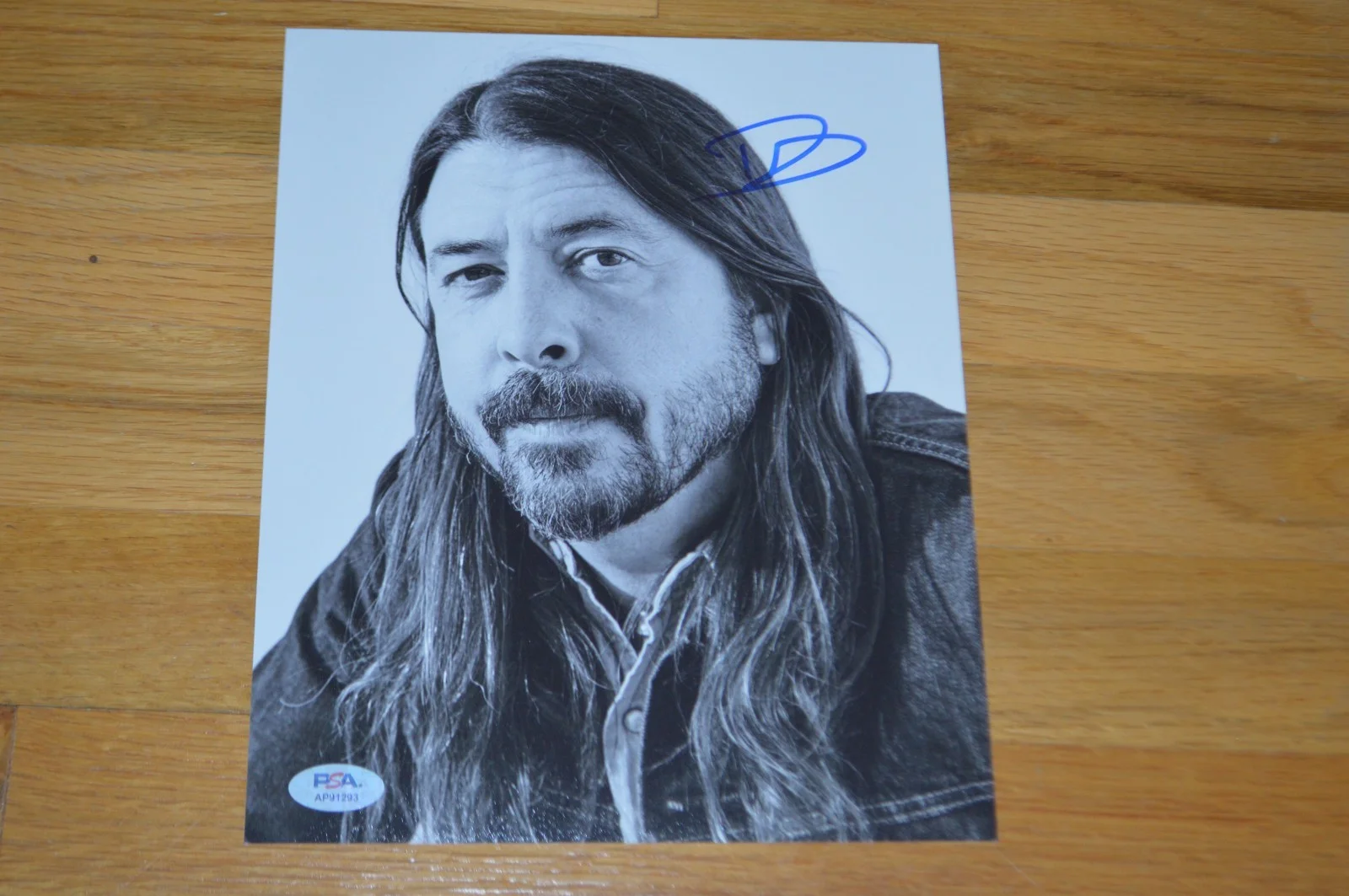 Foo Fighters ~ Dave Grohl Autographed Vintage 8x10 B/W Photo with PSA Hologram, image 4