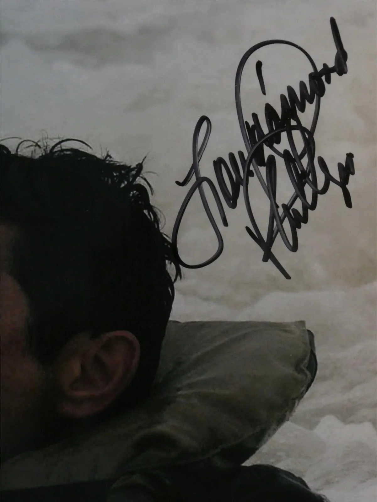 Lou Diamond Phillips — Lou Diamond Phillips Signed 8x10 Photo Autographed, image 2