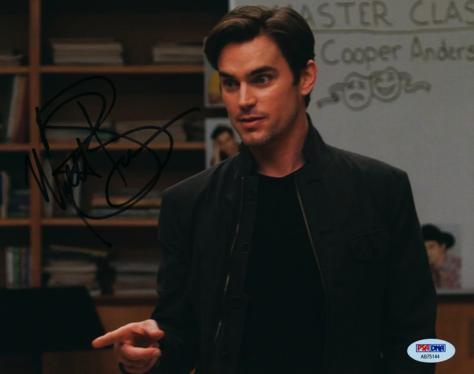 Matt Bomer — Matt Bomer Signed PSA/DNA LOA Autographed 8X10 White Collar Photo Auto PSA COA, image 2