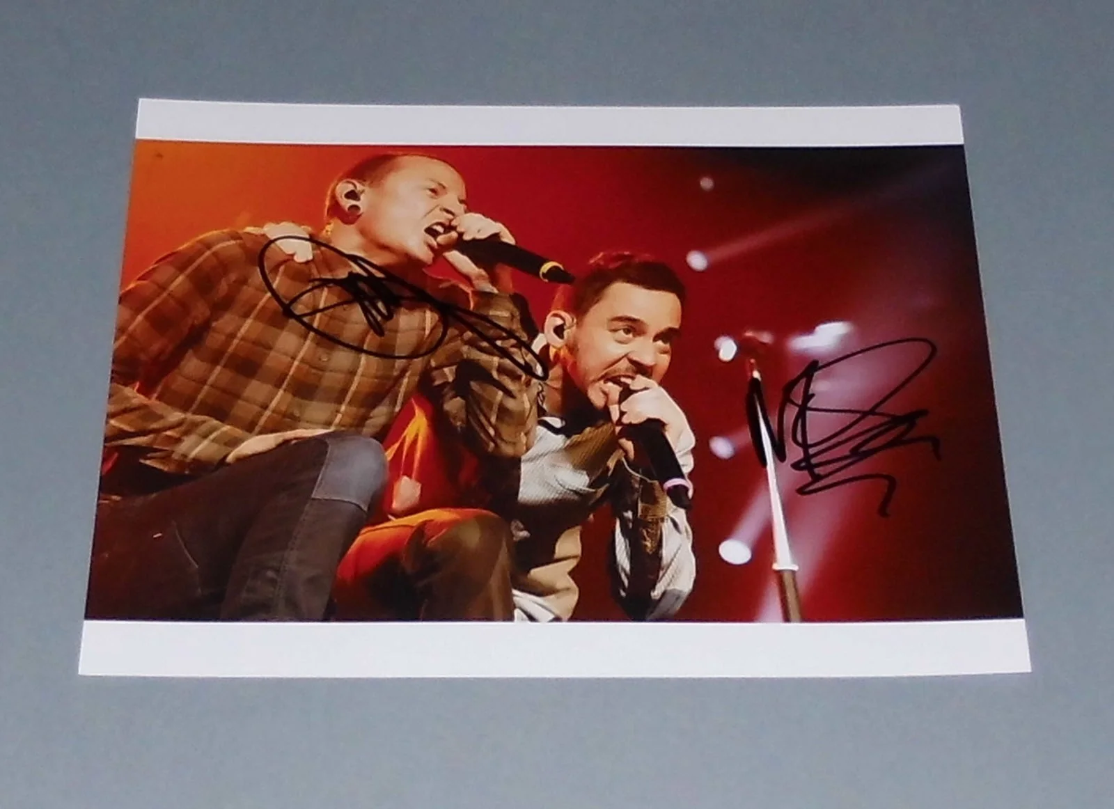 Chester Bennington & Mike Shinoda Autographed Signed 10x8 "Linkin Park" Photo, изображение 2