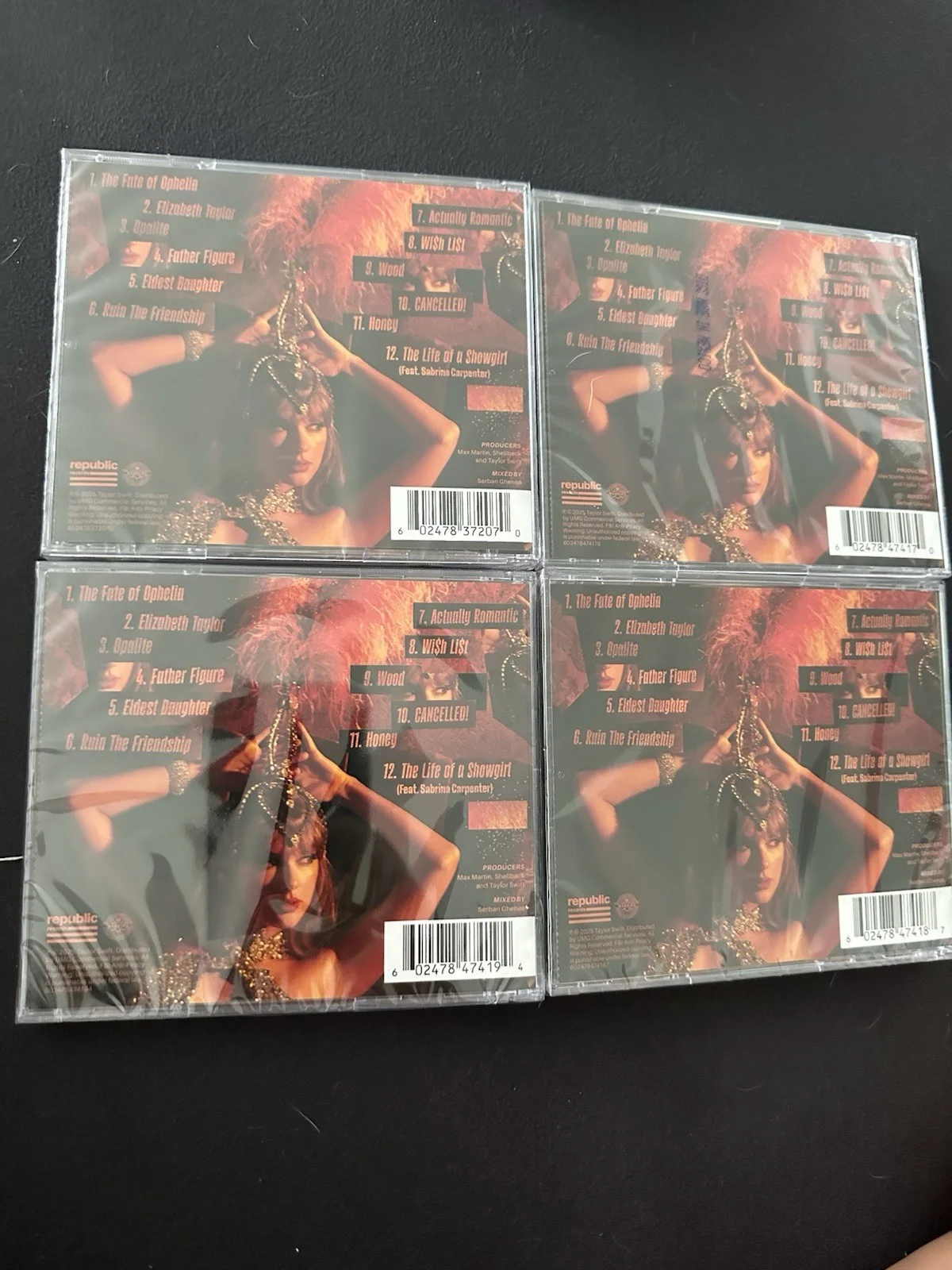 Taylor Swift The Life of a Showgirl CD Signed Insert Photos 1-4 Bundle Set of 4, изображение 3