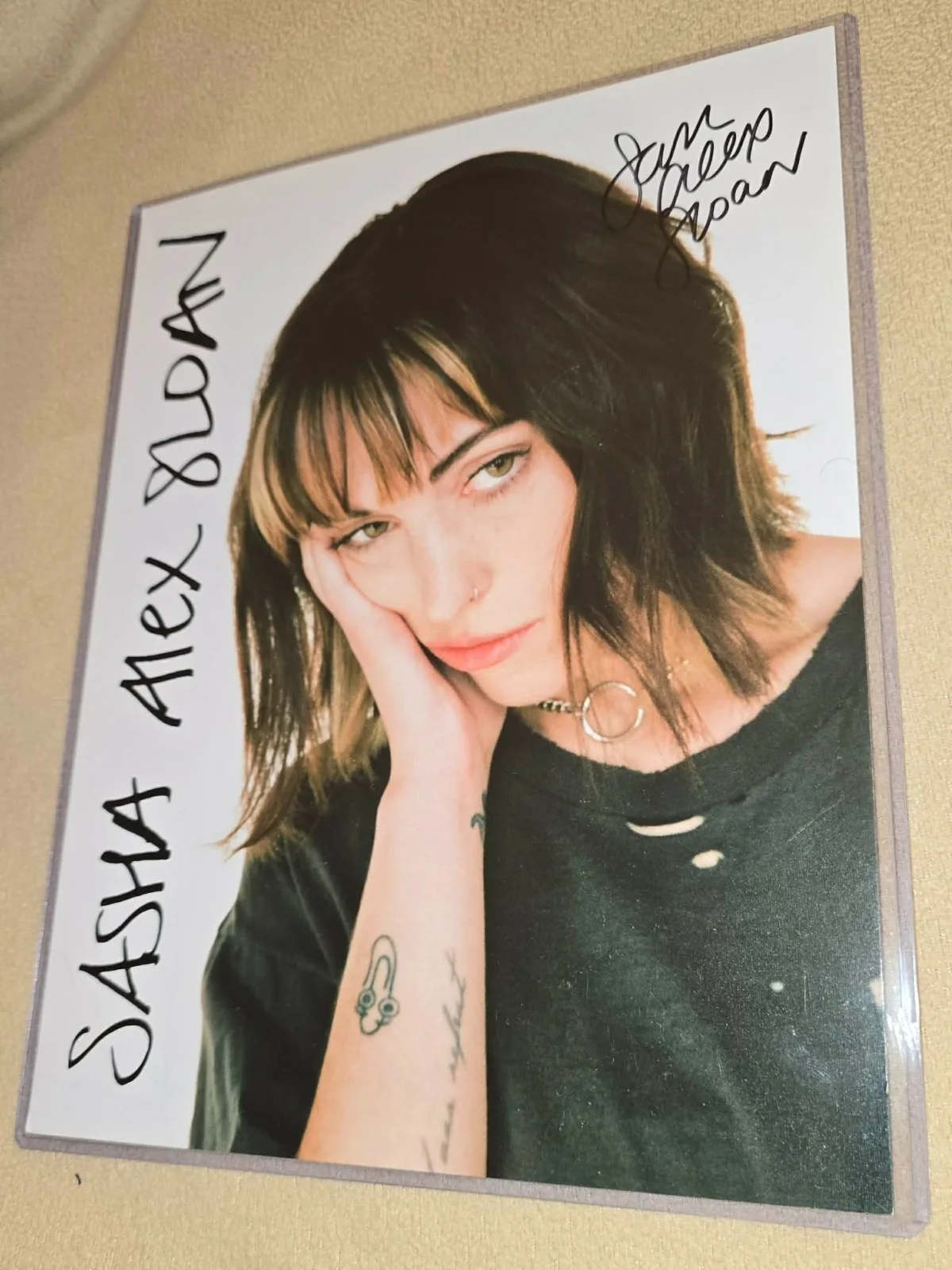 Sasha Alex Sloan Autographed Signed I Blame The World 8.5x11 Photo, изображение 2
