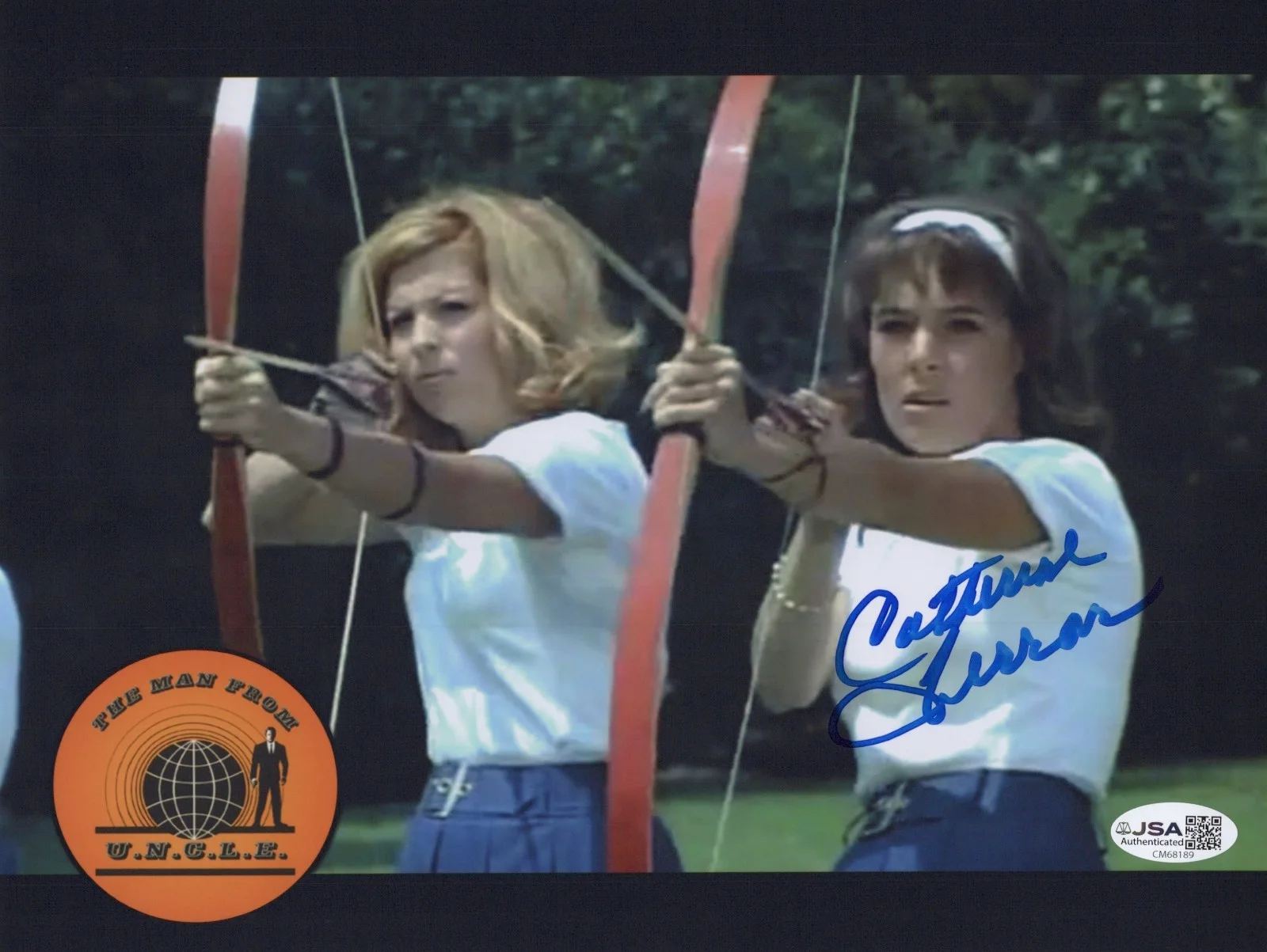 CATHERINE FERRAR — CATHERINE FERRAR Signed THE MAN FROM U.N.C.L.E. 8x10 Photo SUZY Autograph JSA