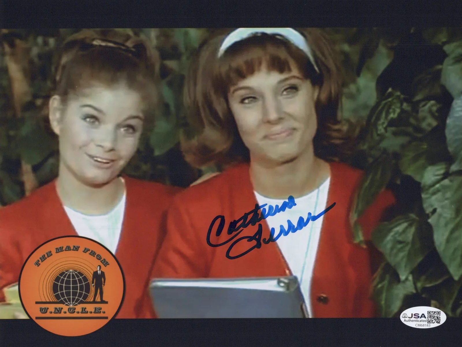 CATHERINE FERRAR — CATHERINE FERRAR Signed THE MAN FROM U.N.C.L.E. 8x10 Photo SUZY Autograph JSA