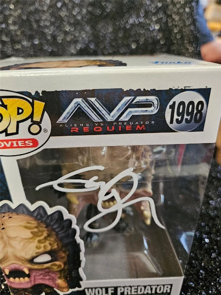 IAN WHYTE — IAN WHYTE HAND SIGNED AUTOGRAPHED FUNKO POP! 1998 AVP WOLF PREDATOR FIGURE COA, image 3