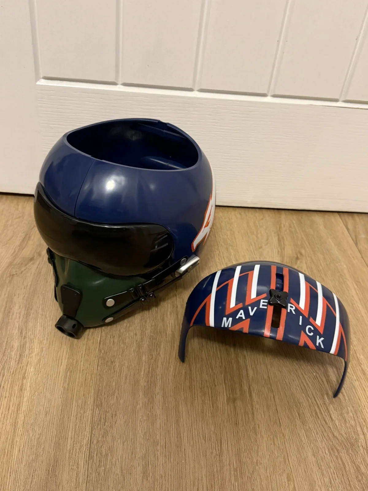 Top Gun Maverick - Special Edition Collectors Helmet Popcorn Bucket, image 4