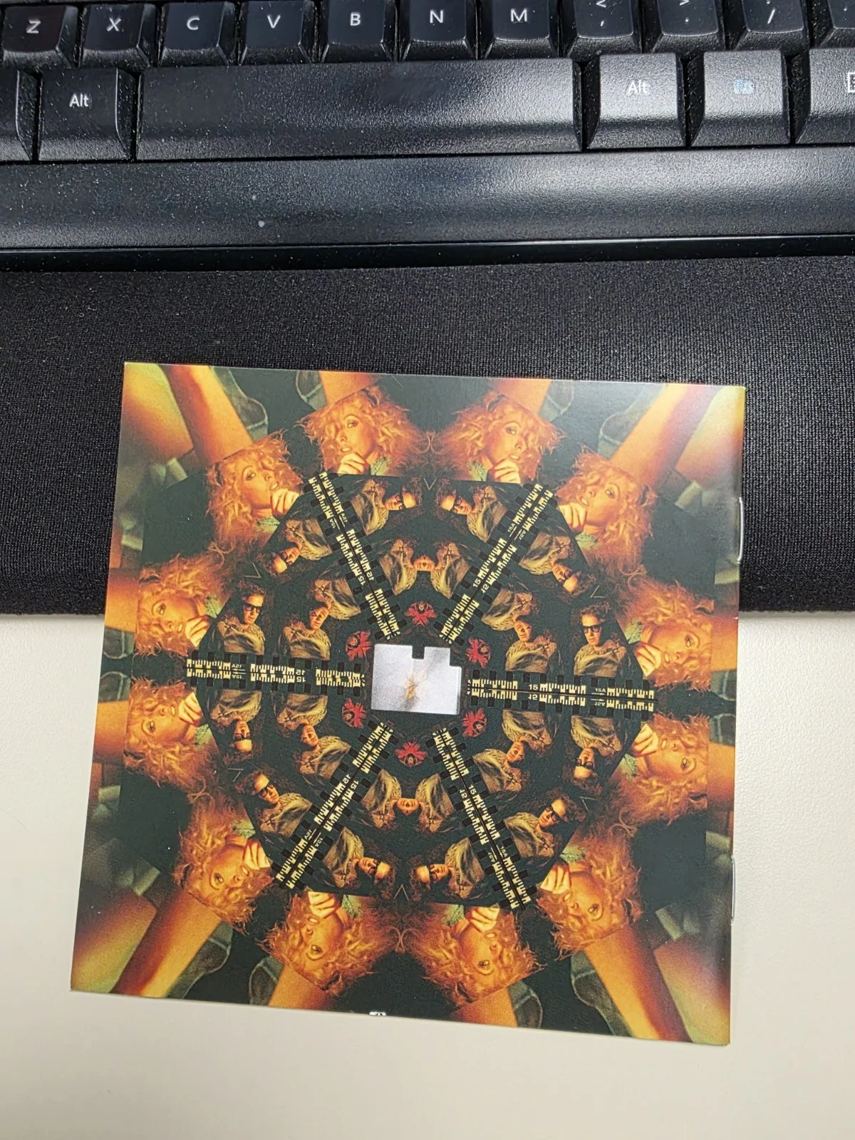 The Ting Tings - Super Critical - Signed/Autographed CD Booklet - No Music !, изображение 5