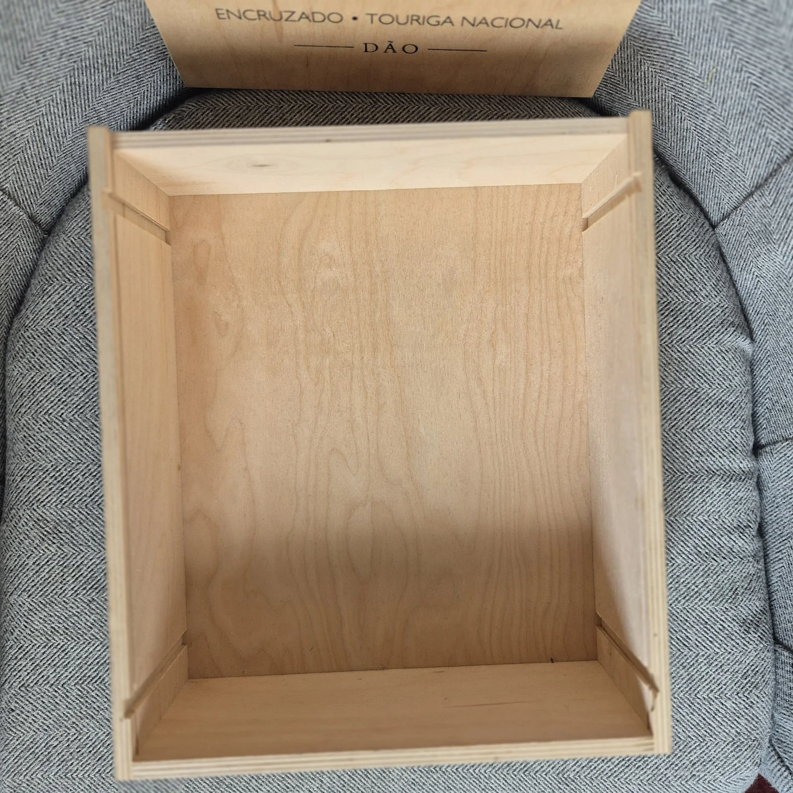 ET Extraterrestrial Decorated Ribeiro Santo Wooden Wine Box C1980s Vintage Retro, изображение 4