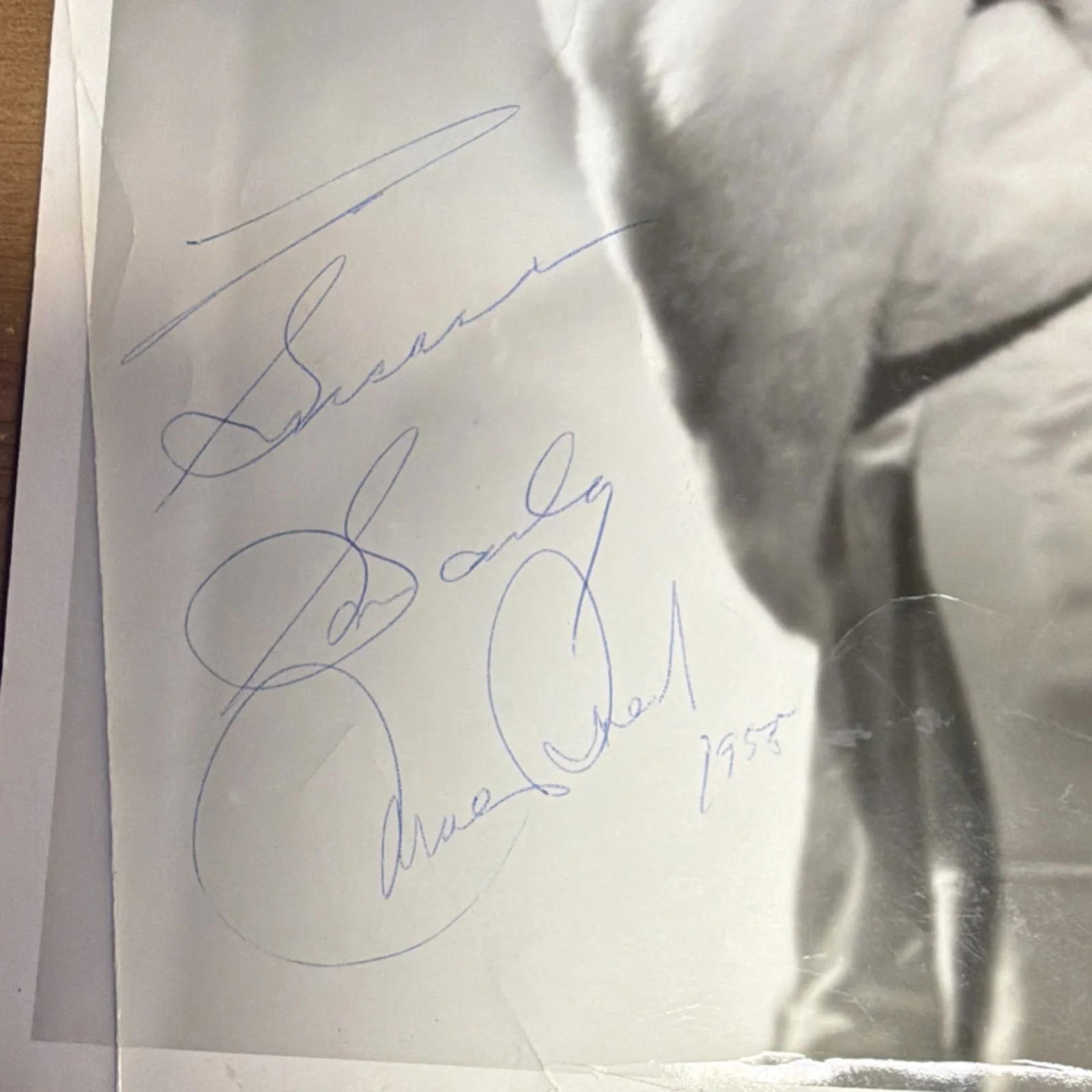 Sandy — Mae West Original Autographed B&W Photograph Signed 1955, изображение 2