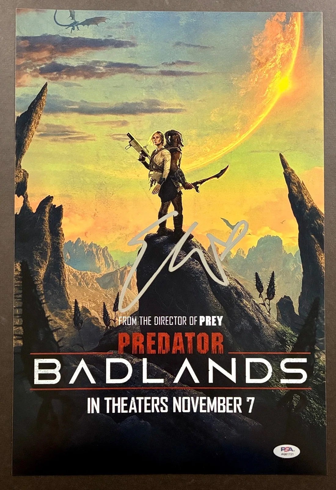 Elle Fanning — ELLE FANNING SIGNED 12x18 PHOTO PSA DNA AUTOGRAPH PREDATOR BADLANDS POSTER B