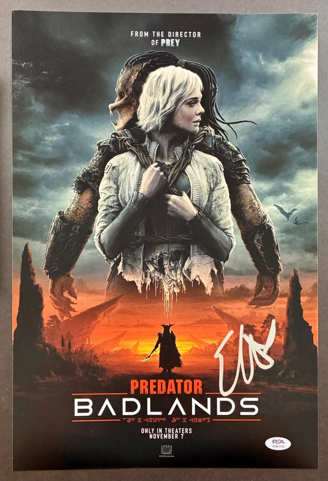 Elle Fanning — ELLE FANNING SIGNED 12x18 PHOTO PSA DNA AUTOGRAPH PREDATOR BADLANDS POSTER