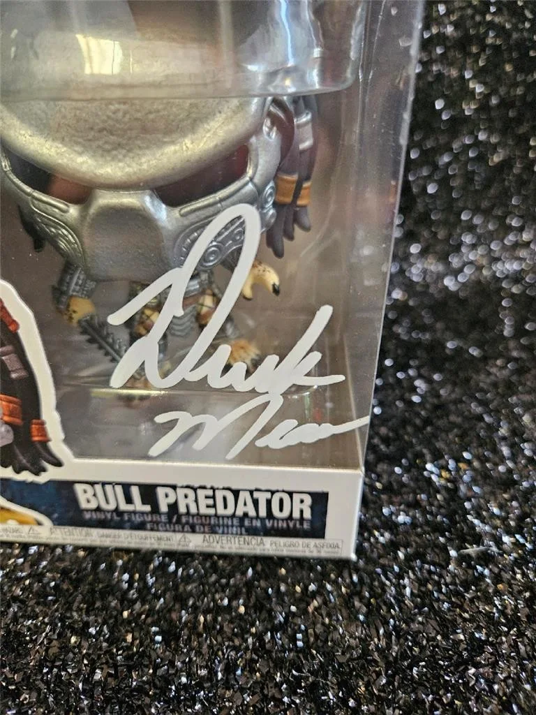 DEREK MEARS — Derek Mears SIGNED AUTOGRAPHED FUNKO POP! 1999 AVP BULL PREDATOR FIGUREW/ COA, изображение 3