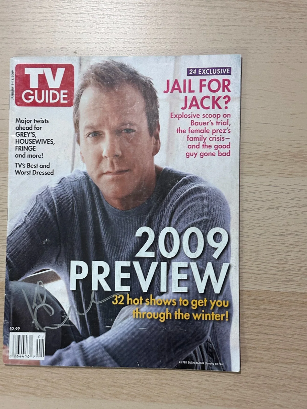 Kiefer Sutherland — Kiefer Sutherland signed TV Guide mag 24 The Lost Boys Young Guns Jack Bauer, изображение 2
