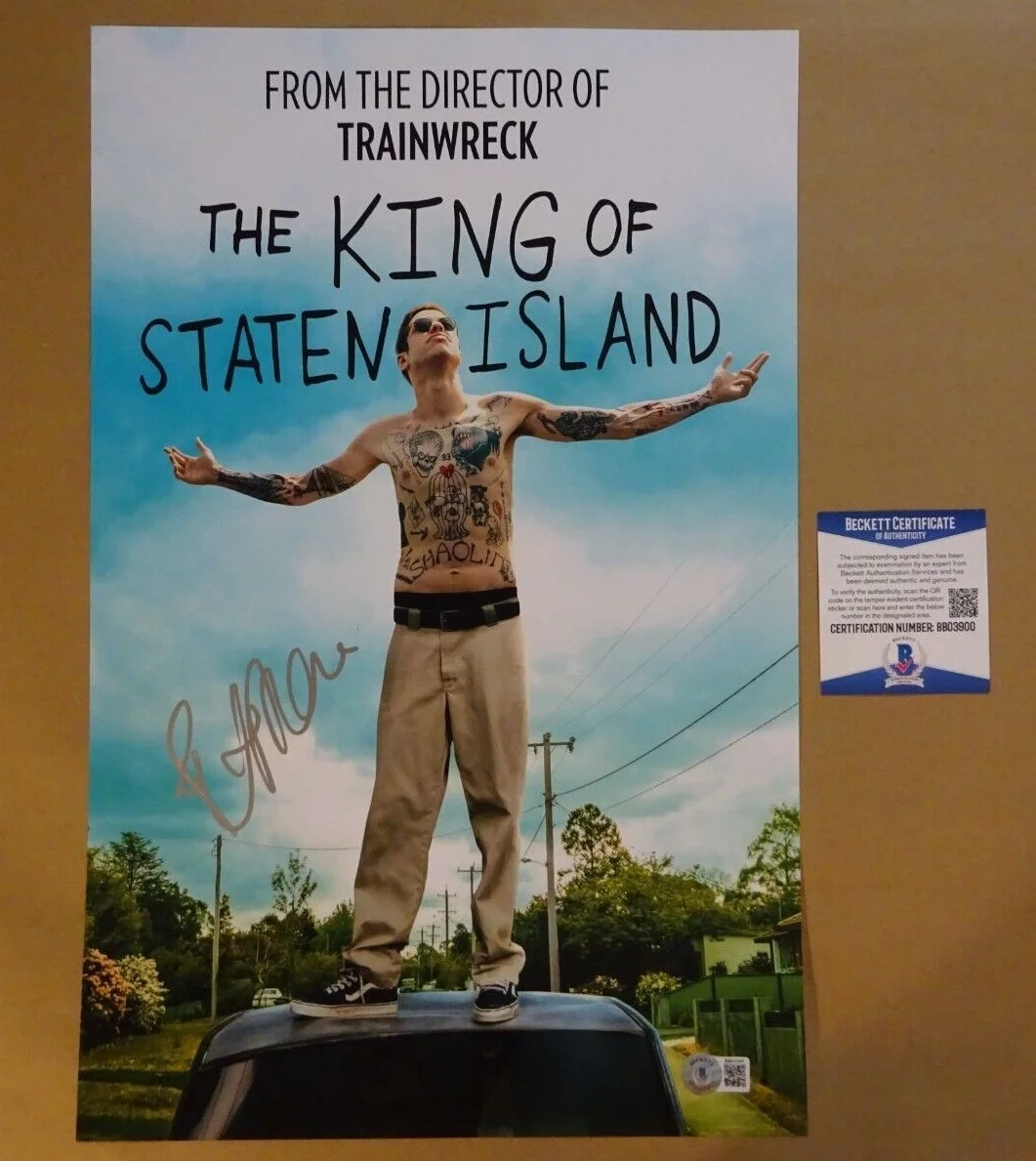 Pete Davidson — Signed PETE DAVIDSON Autographed THE KING OF STATEN ISLAND 11"x17" Photo BAS COA