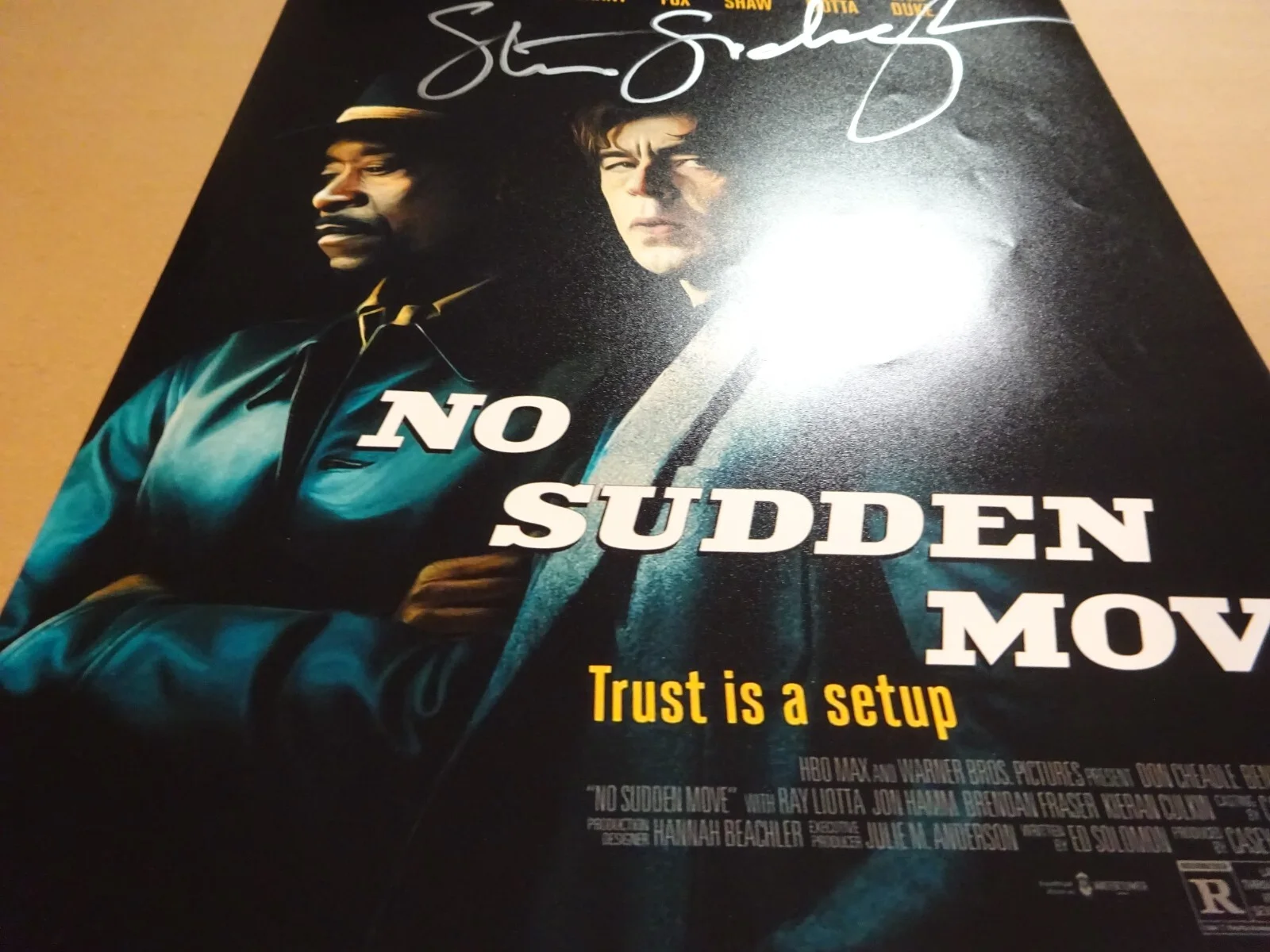 Steven Soderbergh — Signed STEVEN SODERBERGH Autographed No Sudden Move 11x17 Photo Beckett BAS COA, image 5