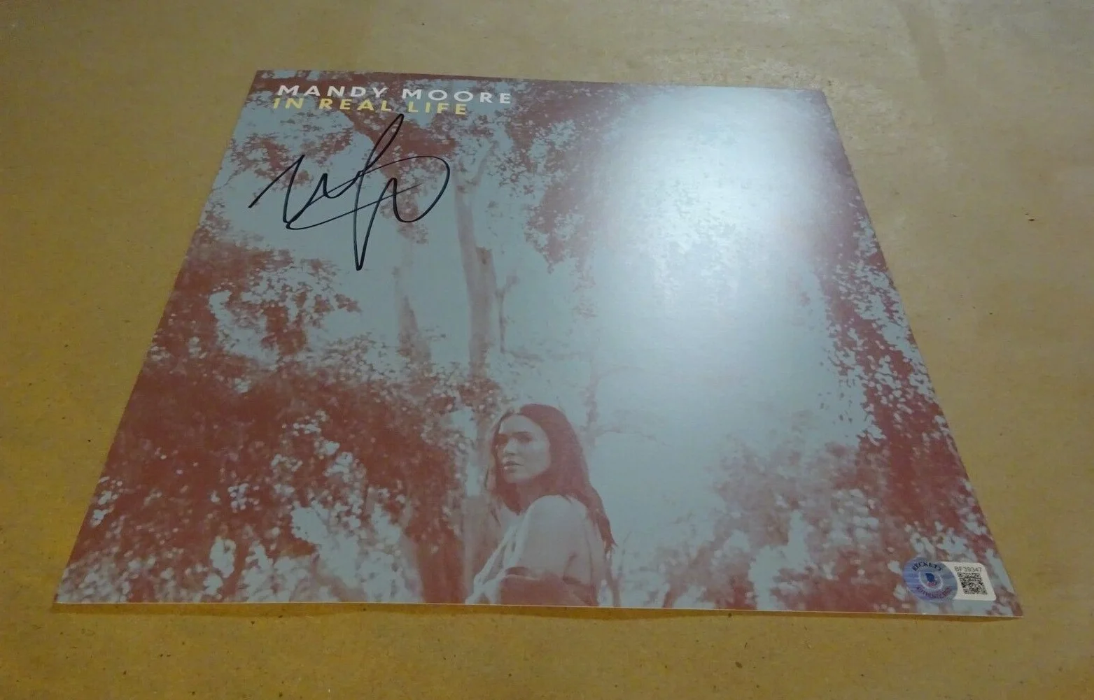 Autographed MANDY MOORE Signed IN REAL LIFE 11"x11" Photo Flat BECKETT BAS COA, изображение 2