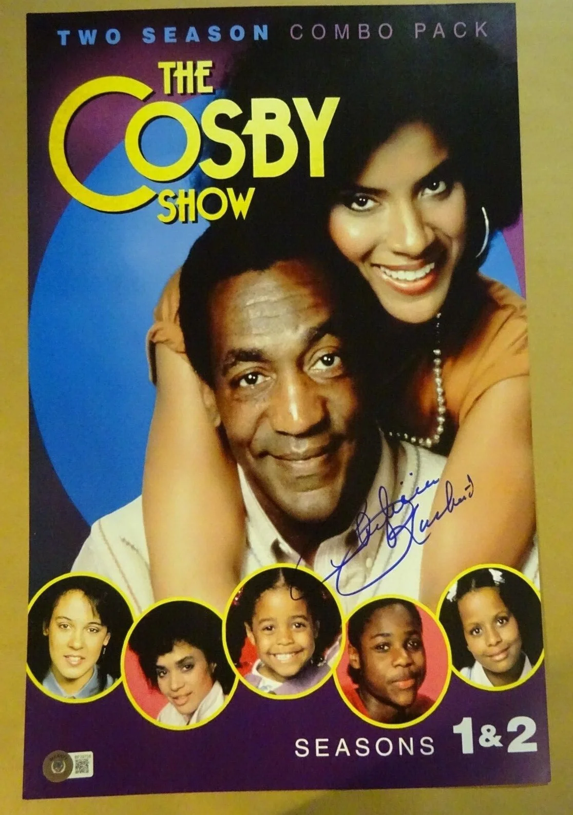 Phylicia Rashad — Signed PHYLICIA RASHAD Autographed The Cosby Show 11"x17" Photo Beckett BAS COA
