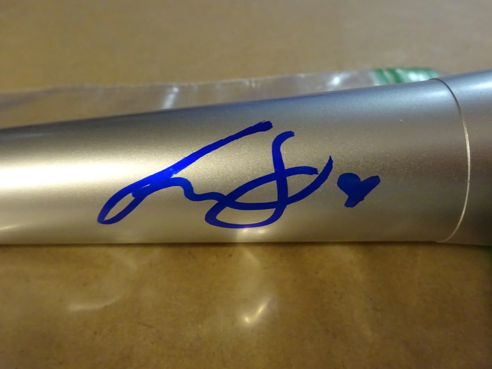 Signed JUSTINE SKYE Autographed Microphone American Singer - Music, image 2