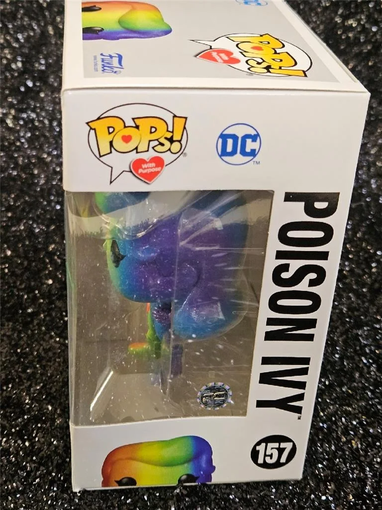 UMA THURMAN — UMA THURMAN POISON IVY HAND SIGNED AUTOGRAPHED FUNKO POP! 157 PRIDE BATMAN COA, изображение 3
