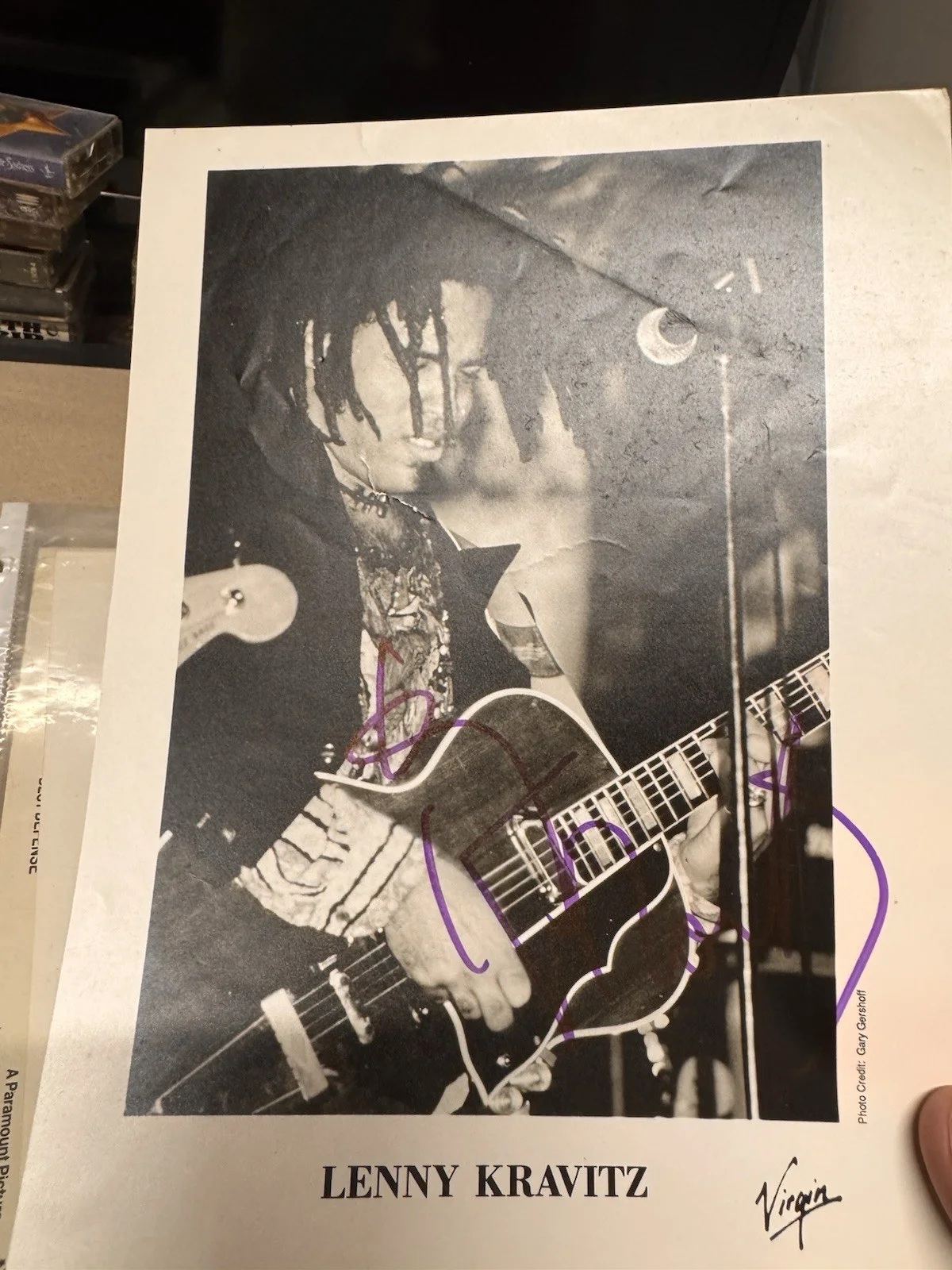 Lenny Kravitz Signed 7x10. B&W Photo. Damaged, image 3