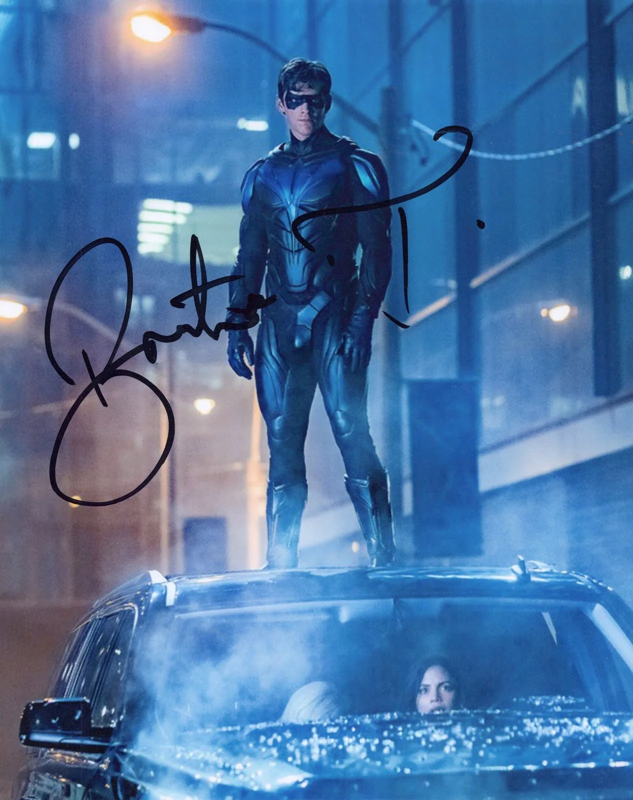 BRENTON THWAITES — Brenton Thwaites signed "TITANS" 8x10 Photo d EXACT PROOF Nightwing COA Rare, image 3