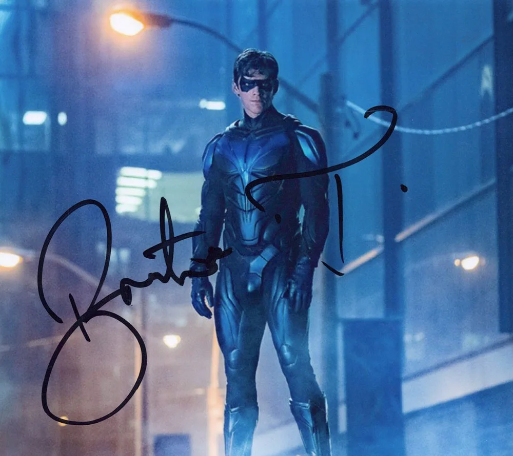 BRENTON THWAITES — Brenton Thwaites signed "TITANS" 8x10 Photo d EXACT PROOF Nightwing COA Rare, image 4