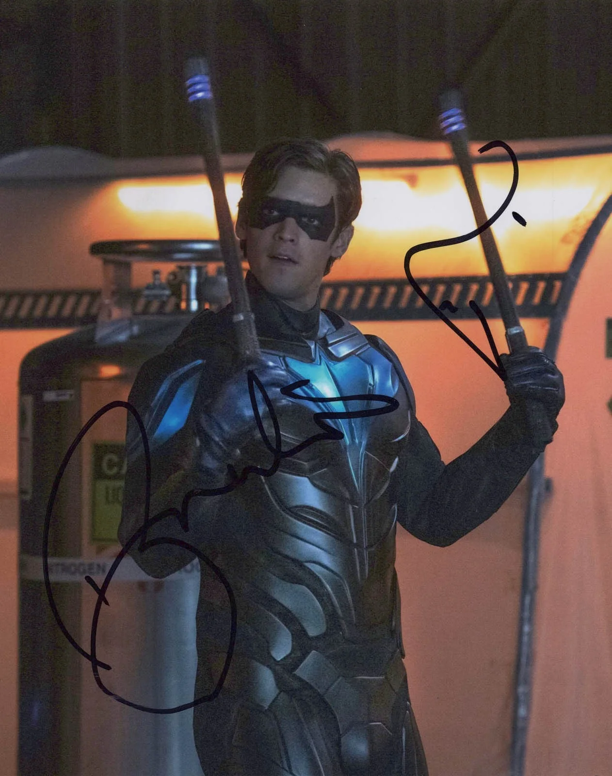 BRENTON THWAITES — Brenton Thwaites signed "TITANS" 8x10 Photo a EXACT PROOF Nightwing COA Rare, image 3