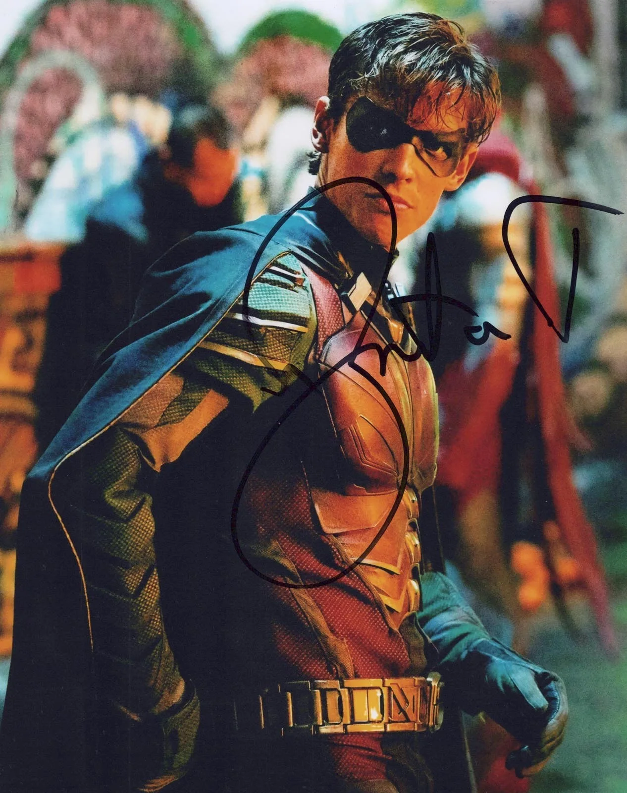 BRENTON THWAITES — Brenton Thwaites signed "TITANS" 8x10 Photo b EXACT PROOF Robin Nightwing COA, image 3