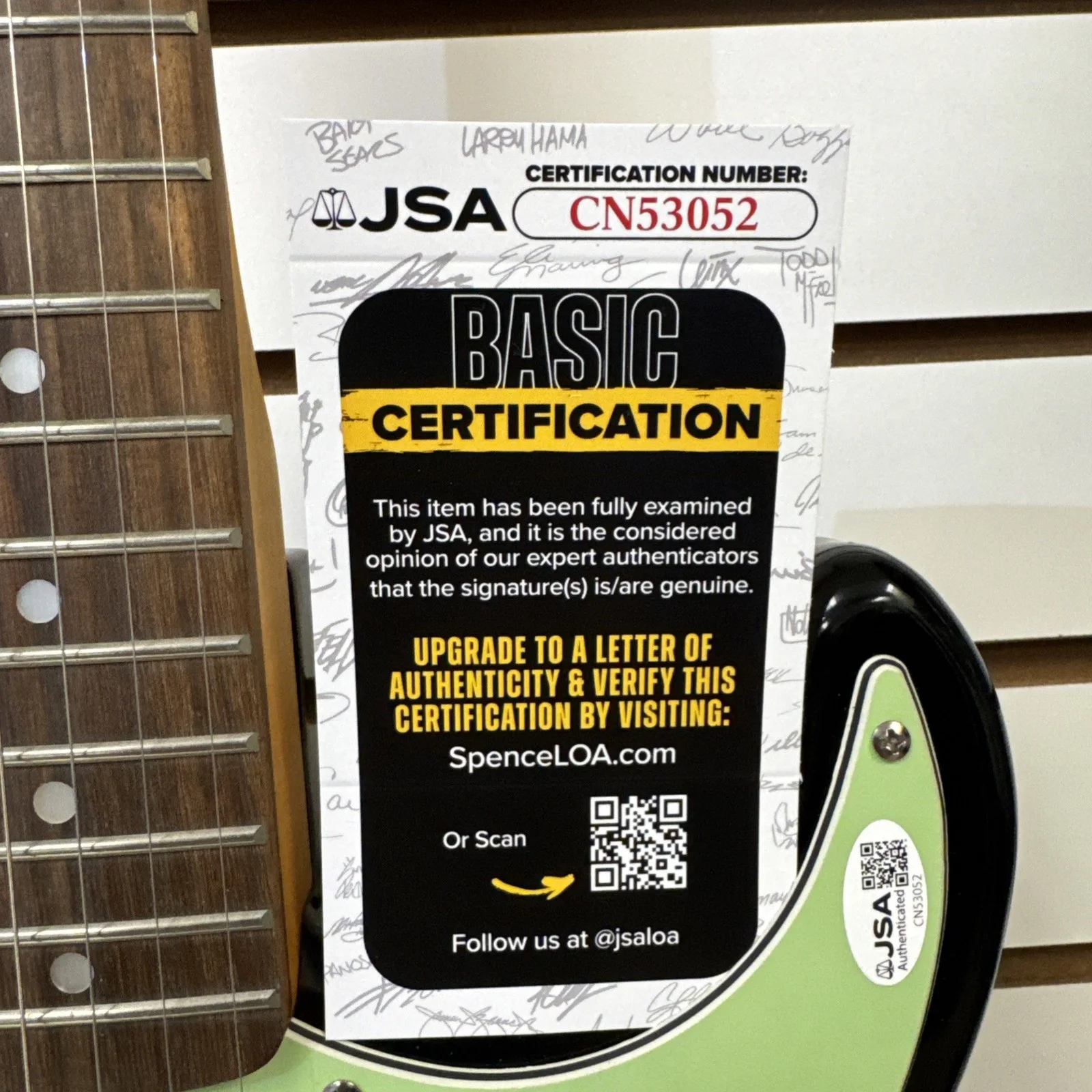 Barcelona Electric Guitar Autographed By Huey Lewis. JSA Authenticated, изображение 3