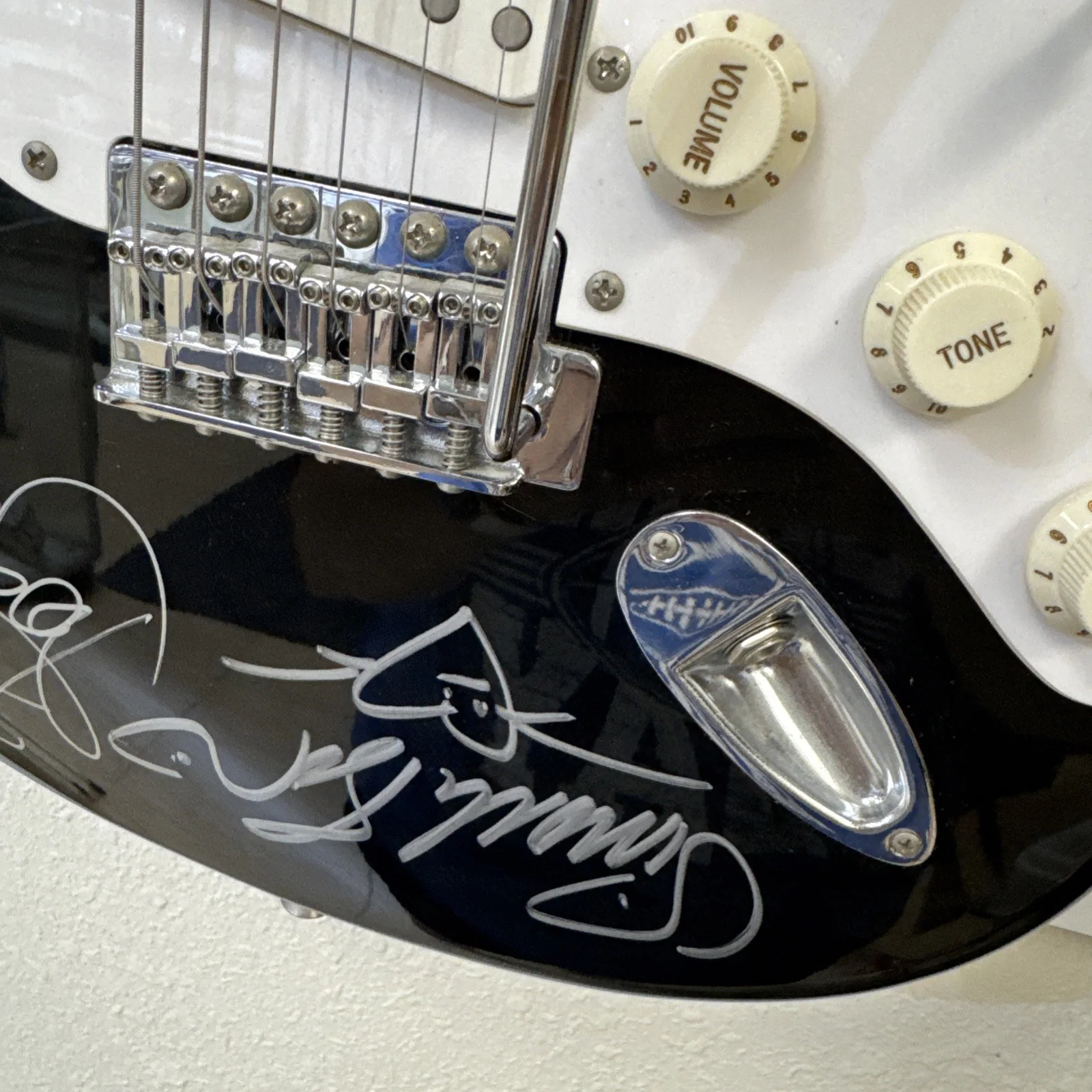 Squire Strat Electric Guitar Signed By Duran Duran. JSA Authenticated READ, image 4