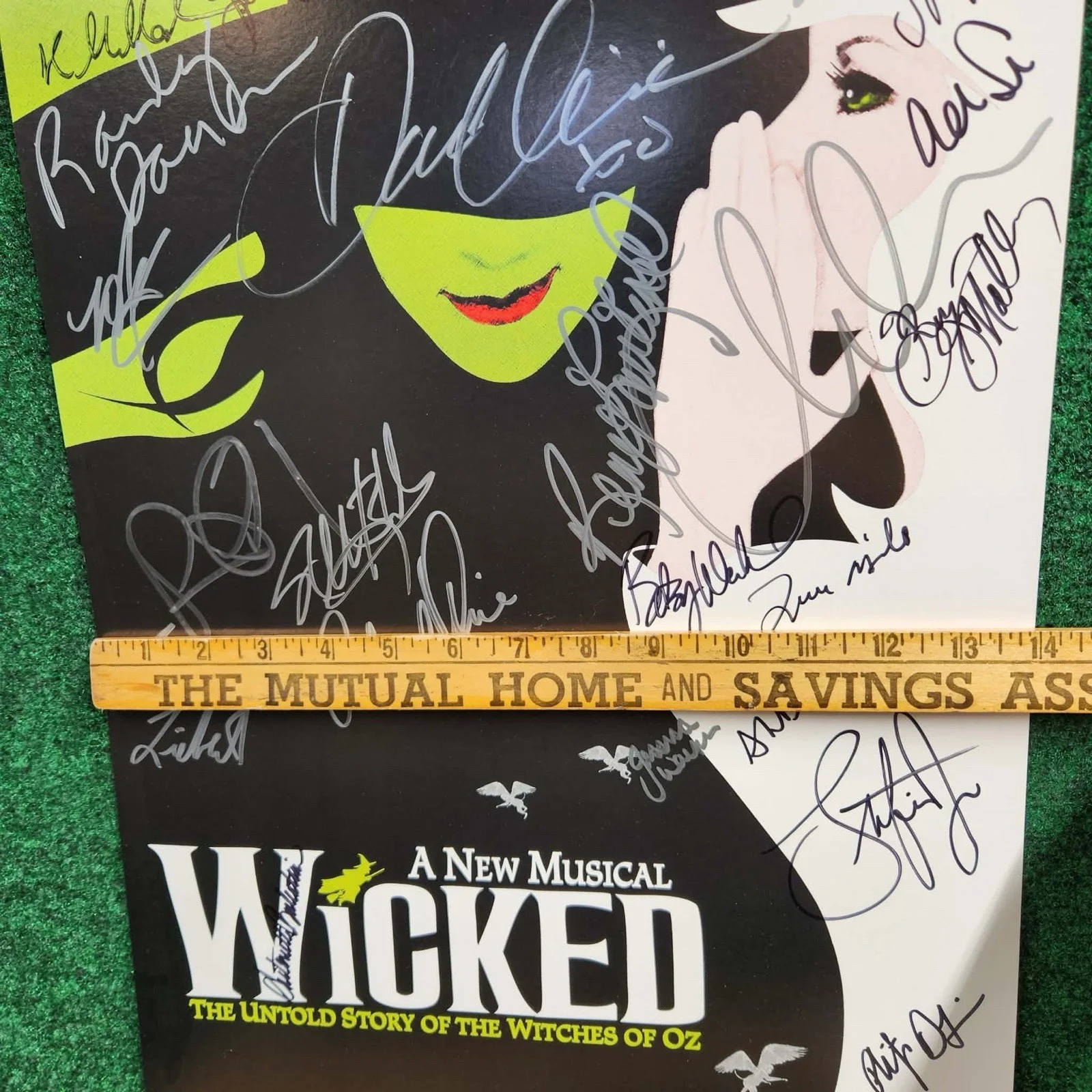 Wicked Poster Signed Autographed by Cast (about 30) 22x14, image 3