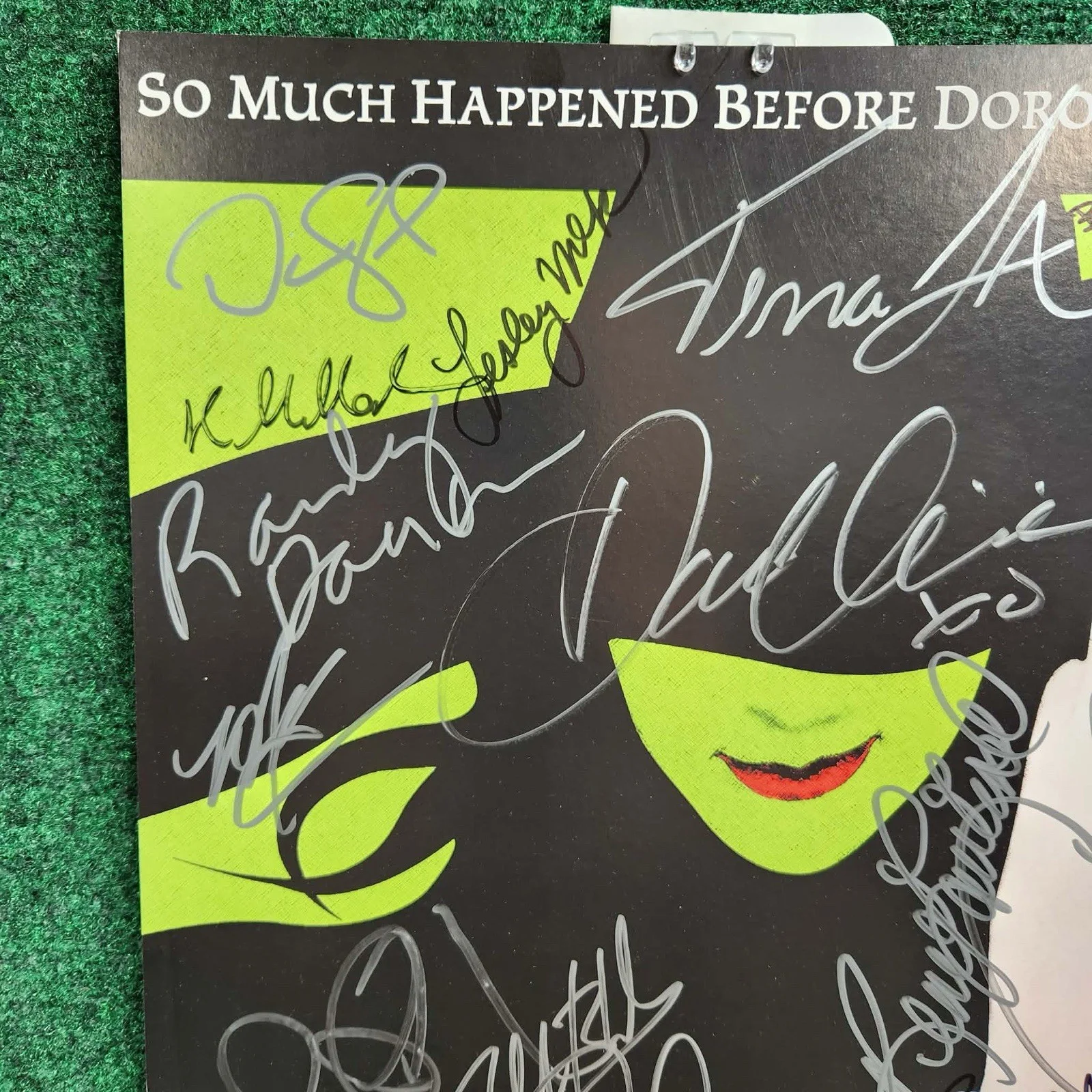 Wicked Poster Signed Autographed by Cast (about 30) 22x14, image 4