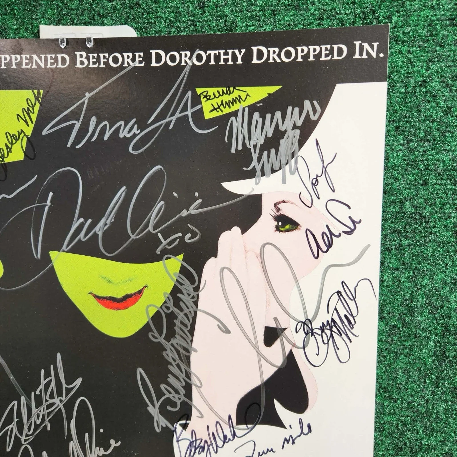 Wicked Poster Signed Autographed by Cast (about 30) 22x14, image 5
