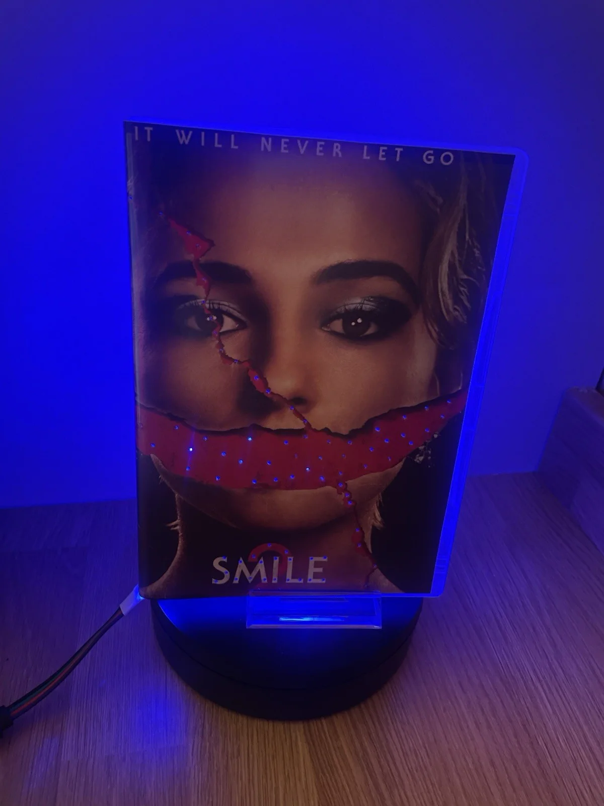 Smile Movie Horror Light, image 2