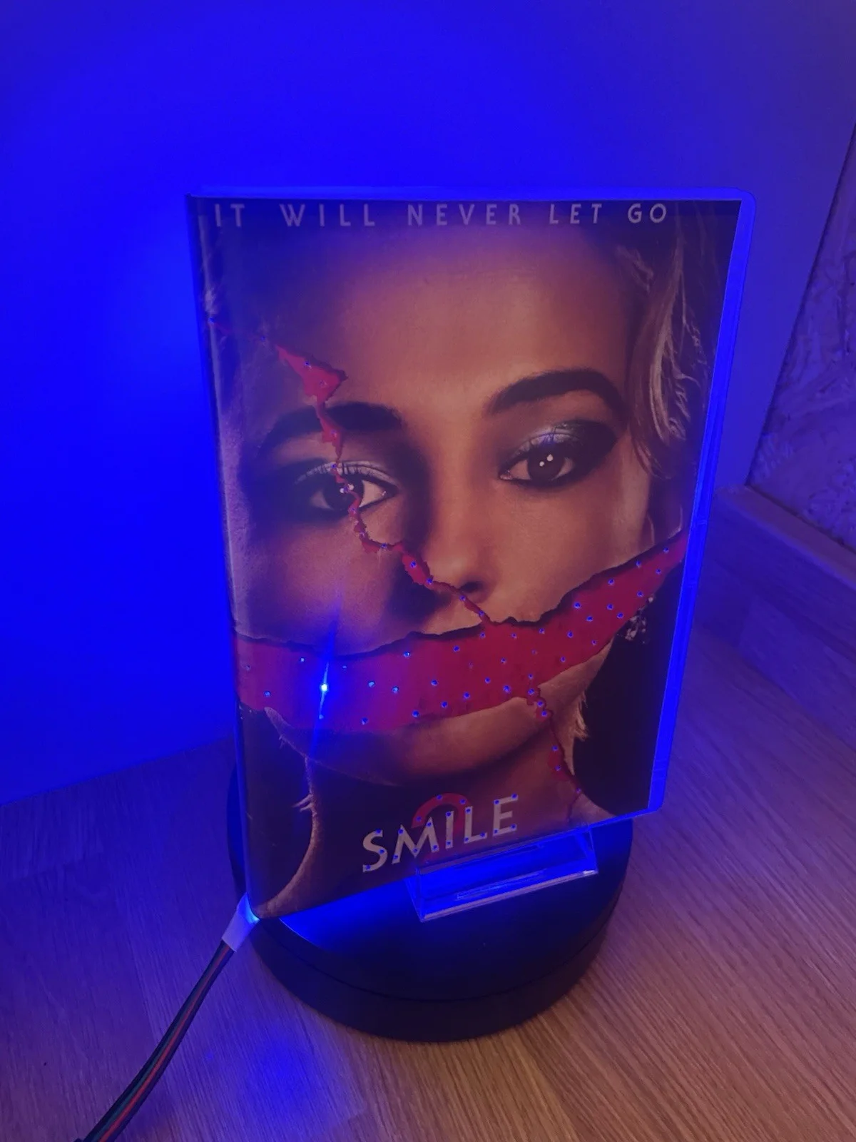 Smile Movie Horror Light, image 3