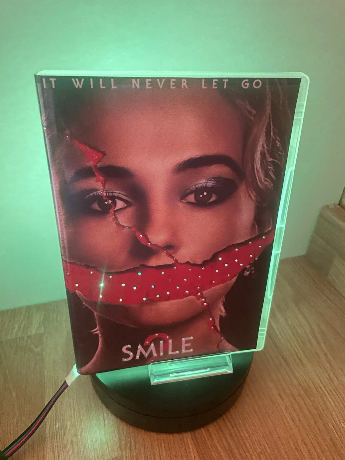 Smile Movie Horror Light, image 5