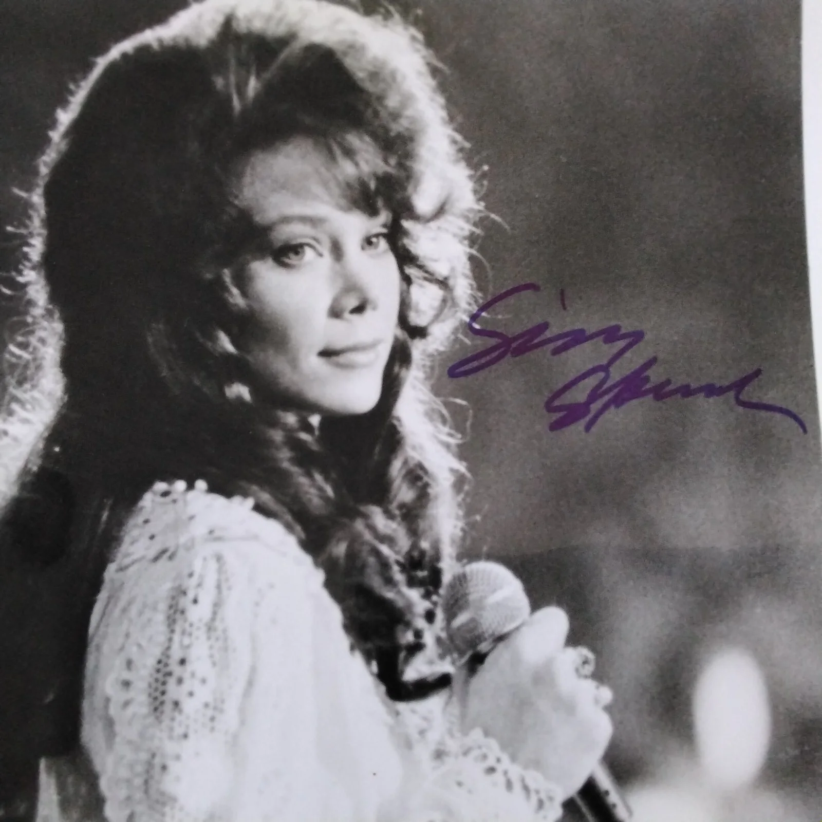 Sissy Spacek SIGNED 1980 Photo Coal Miner's Daughter Loretta Lynn Oscar Win, image 3