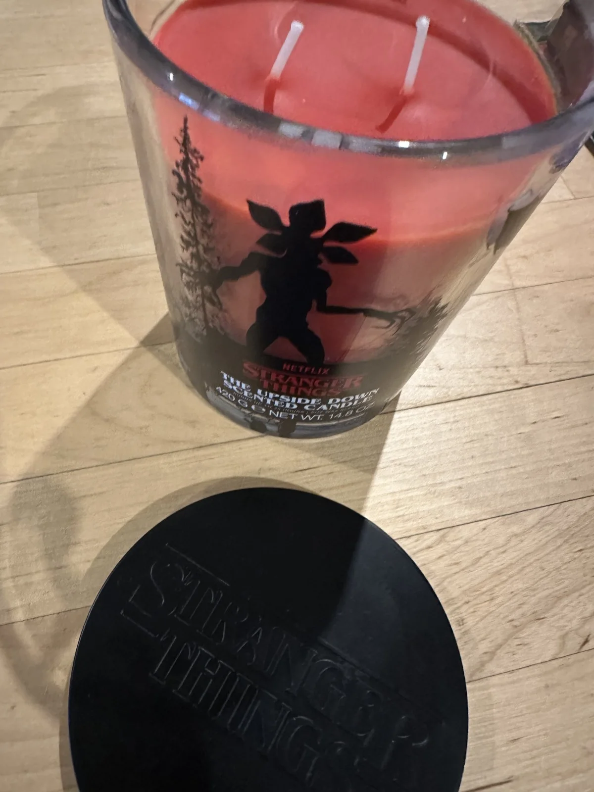 STRANGER THINGS THE UPSIDE DOWN SCENTED CANDLE RARE UK PRIMARK NEW JAR DECORATED, изображение 4