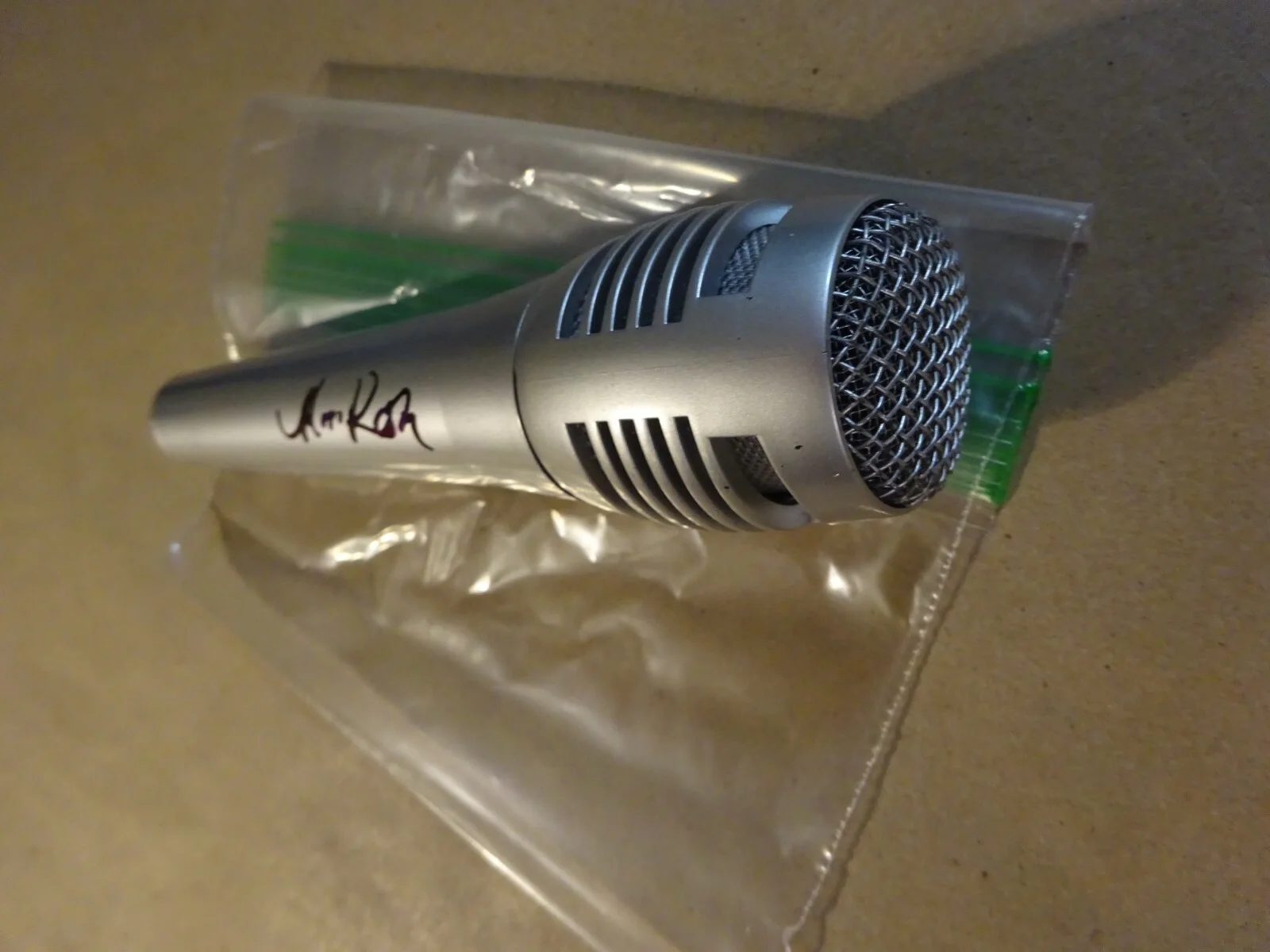 Signed MAGGIE ROSE Autographed Microphone Country Music Singer, image 3