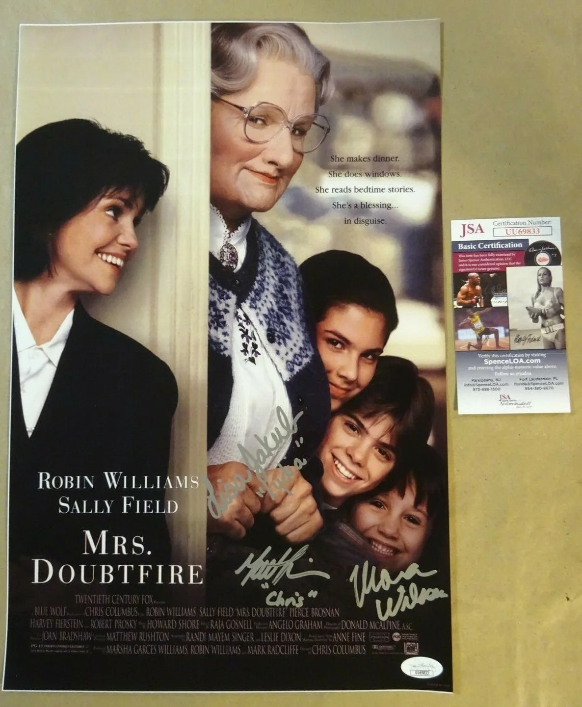 Mara Wilson, Matthew Lawrence, Lisa Jakub — Autographed MRS. DOUBTFIRE 11x17 Photo Signed By 3 JSA COA Wilson Jakub Lawrence