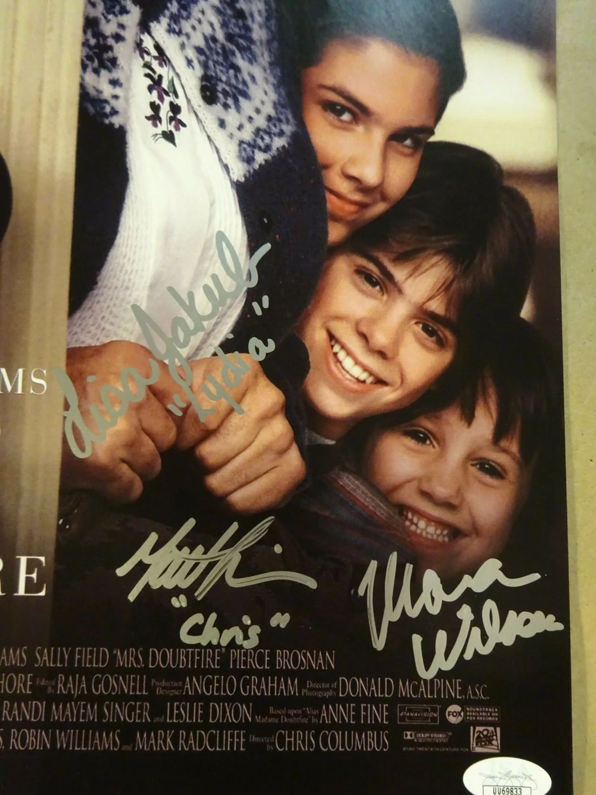 Mara Wilson, Matthew Lawrence, Lisa Jakub — Autographed MRS. DOUBTFIRE 11x17 Photo Signed By 3 JSA COA Wilson Jakub Lawrence, изображение 4