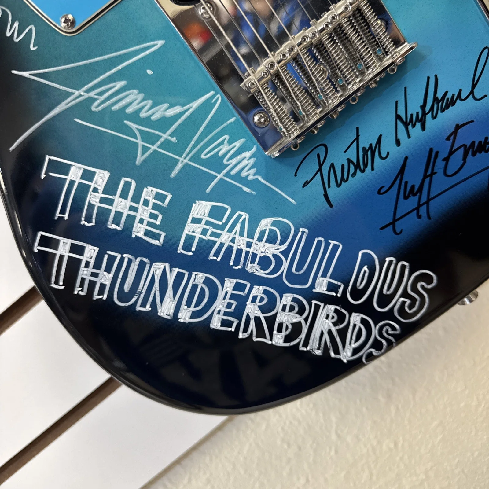 The Fabulous Thunderbirds Autographed Guitar With Art And Inscriptions By Band, изображение 3