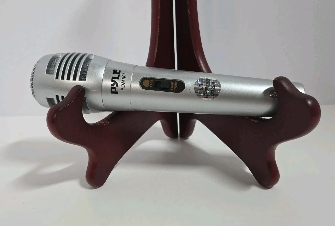 Carrie Underwood Signed Microphone Auto Elite Authentication COA Hologram, image 2