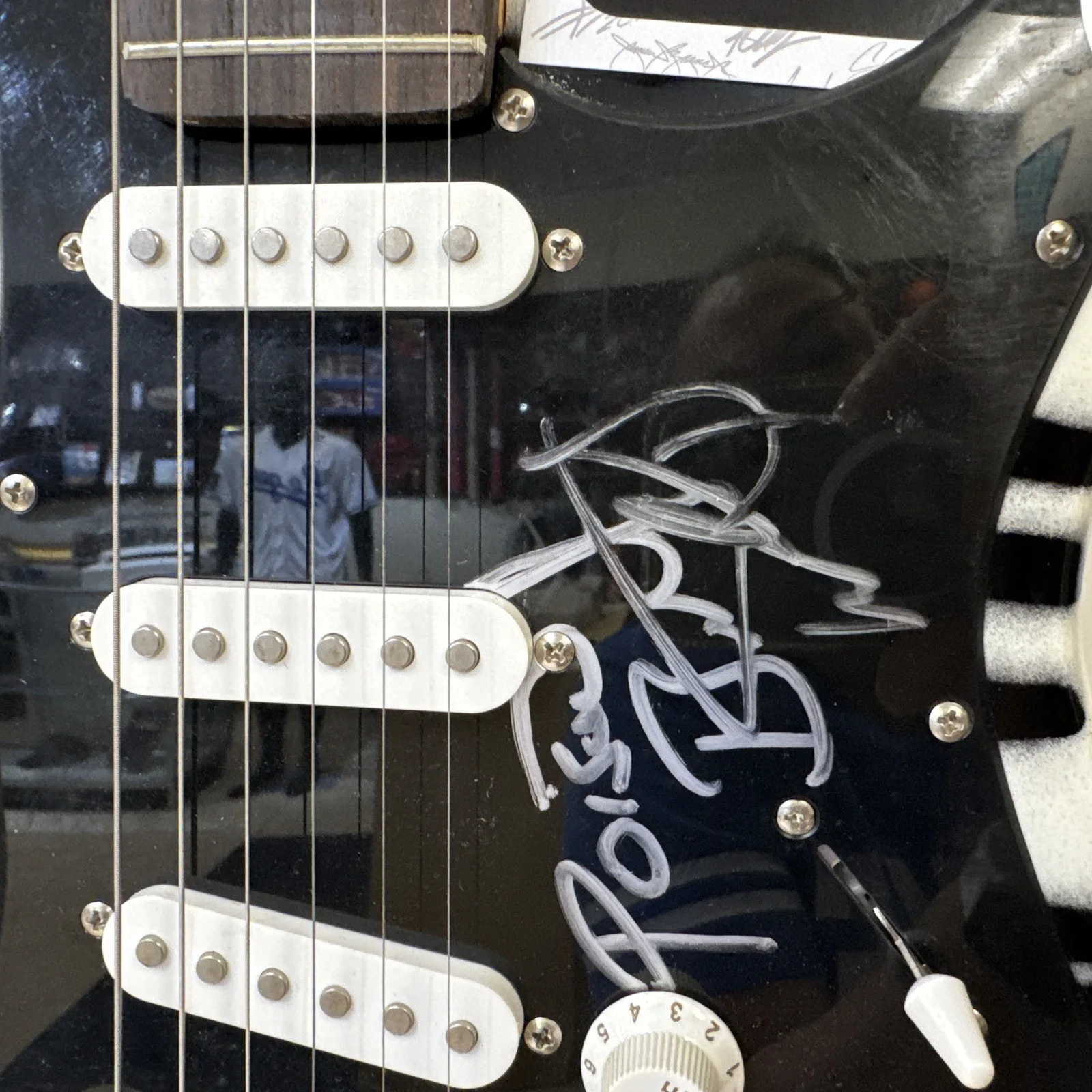 Brett Micheals Autographed Guitar JSA Authenticated, изображение 2